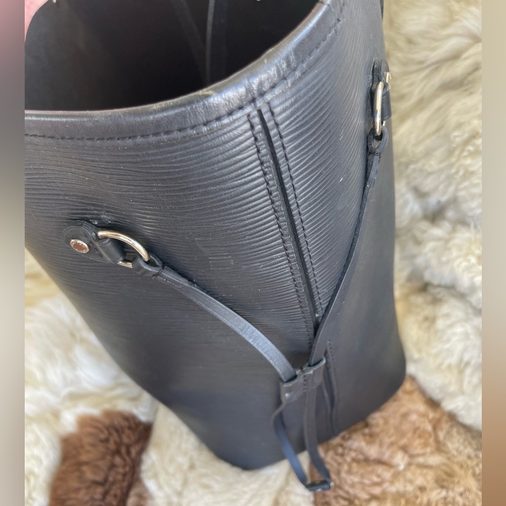 🖤 Louis Vuitton Black Neverfull MM - Picture 8 of 17